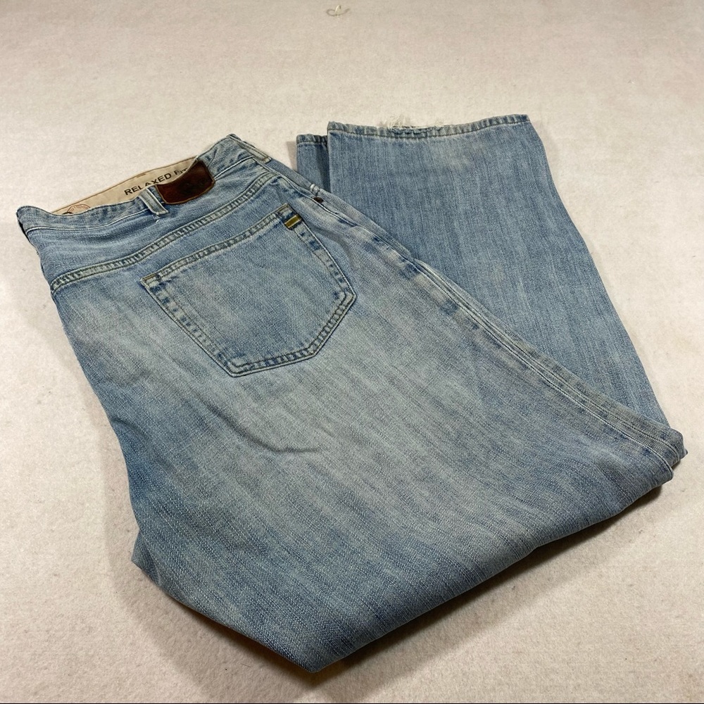 Eddie Bauer Jeans Men 40-32 Relaxed fit Distressed High Rise Men’s jeans